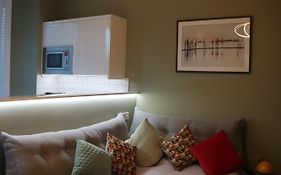 Julia'S Place